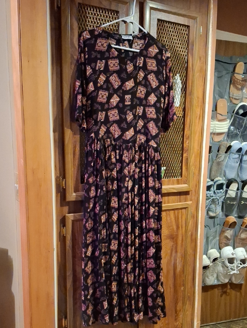 Bohemian Black & Mauve Printed Maxi Dress 100% Rayon KLOZLYNE Brand VINTAGE